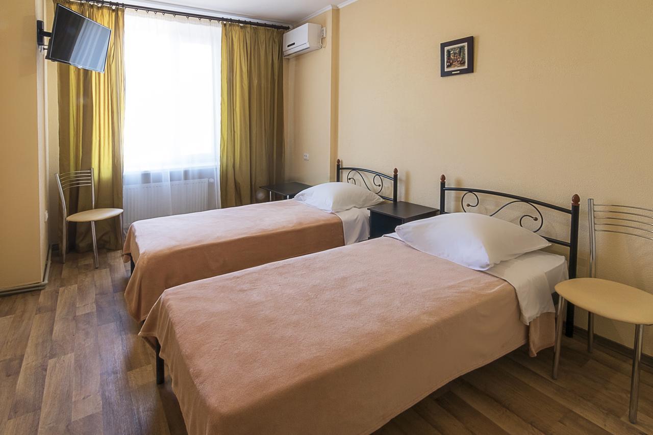 Centralny Hotel Krivói Rog Habitación foto